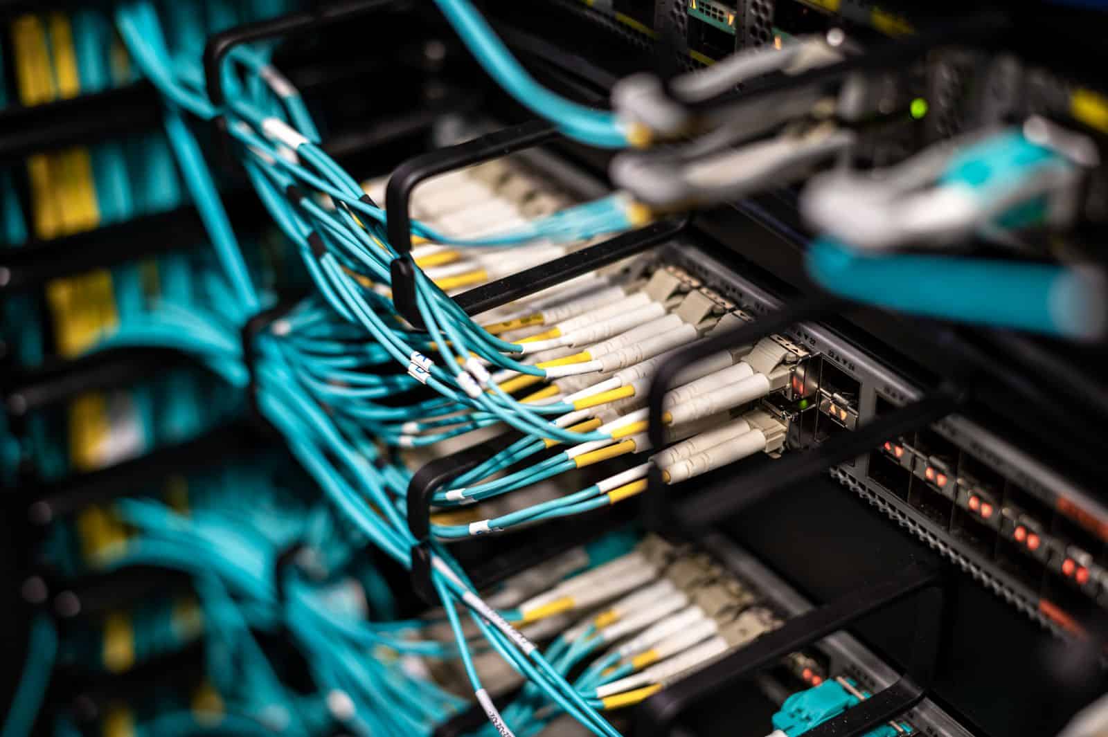 How to Switch Web Hosting Providers Without Downtime (A Canadian Guide)